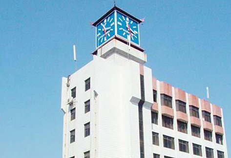 塔钟:古典与现代的建筑艺术杰作